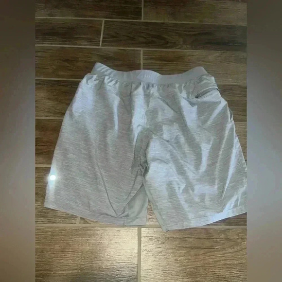 Lululemon men’s T.H.E. Shorts - Picture 2 of 3